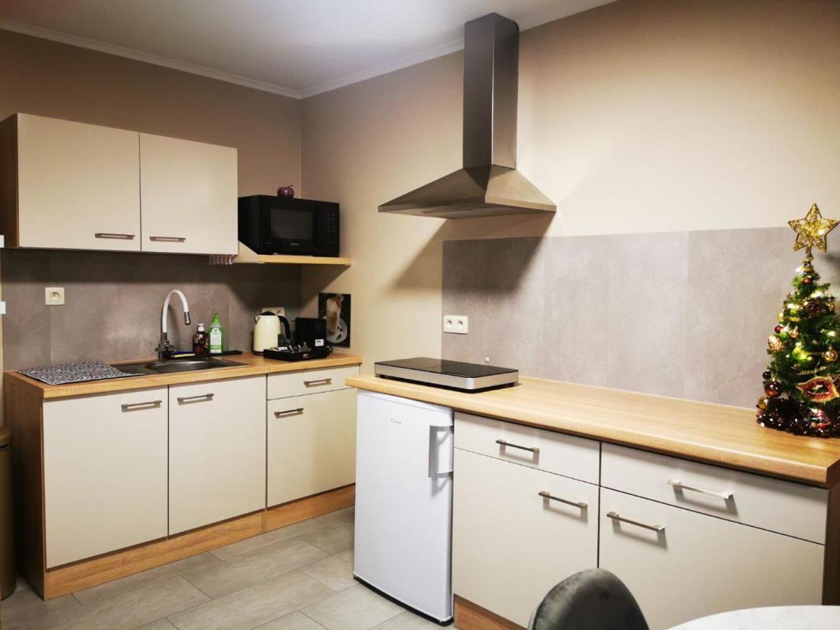 Studio Les Champs Baelen Bagian luar foto
