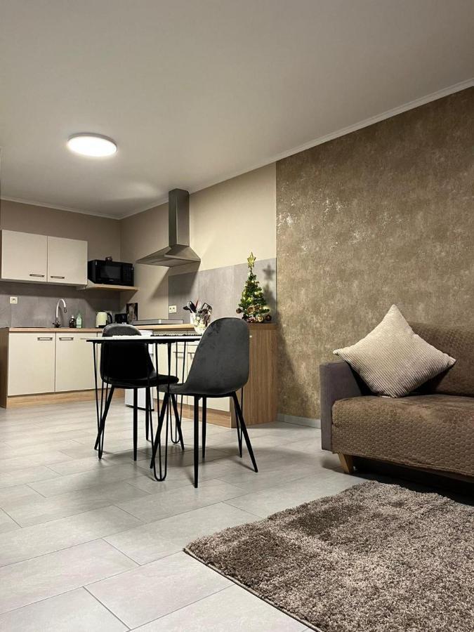 Studio Les Champs Baelen Bagian luar foto