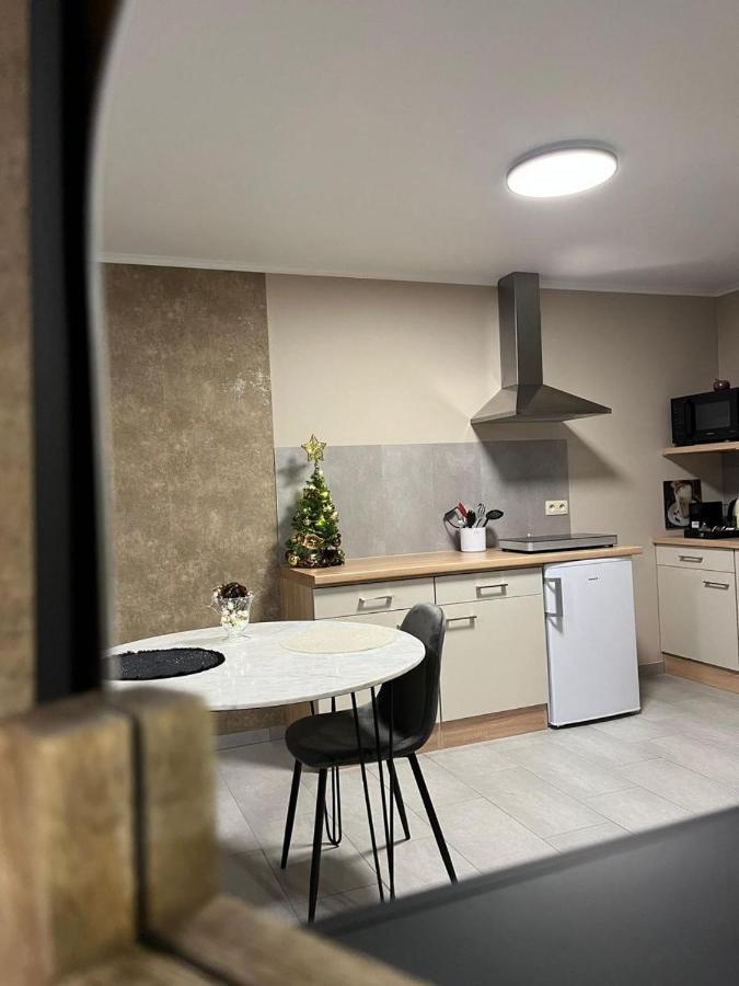 Studio Les Champs Baelen Bagian luar foto